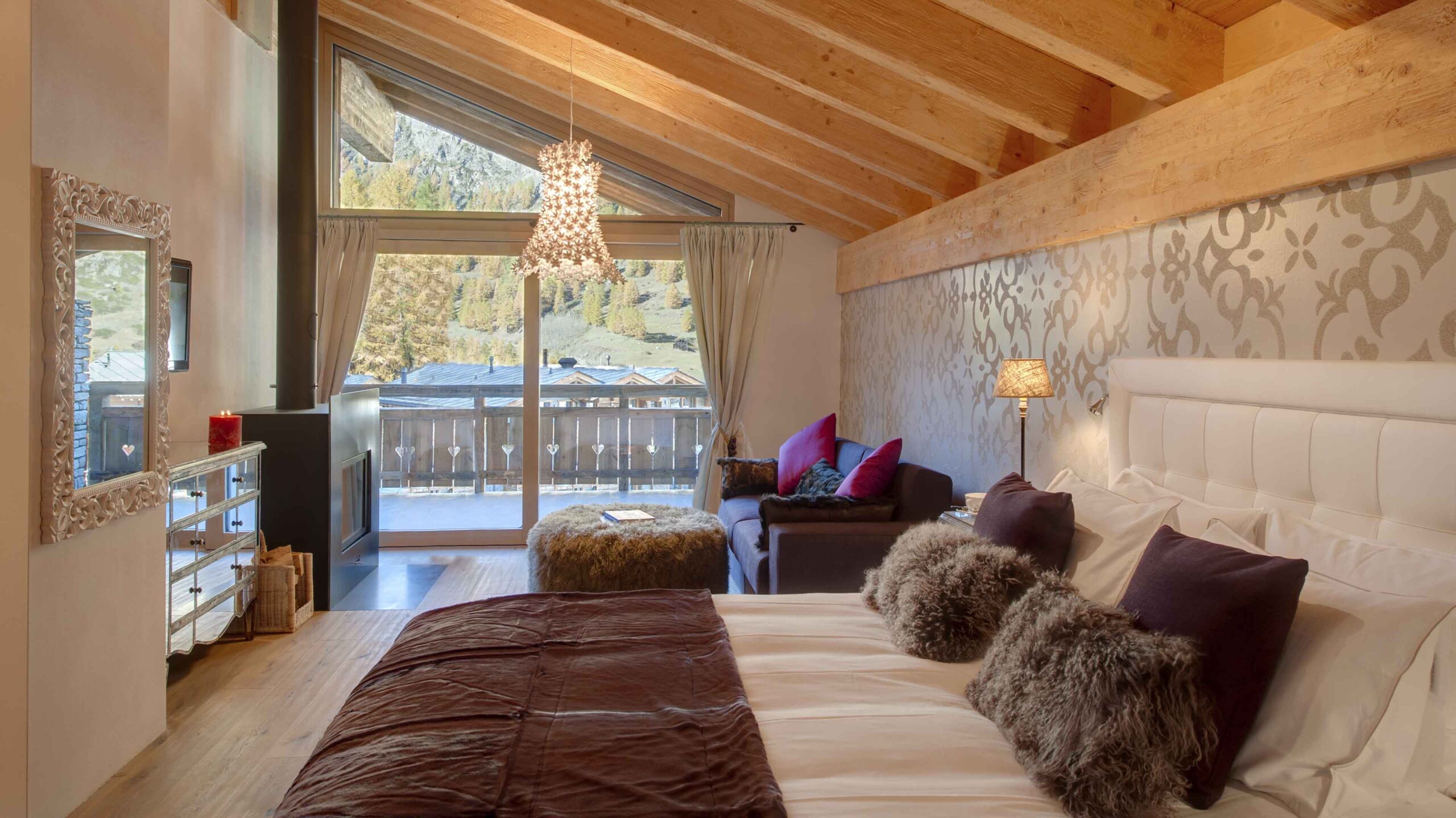 Chalet White Pearl - Five Star Chalet